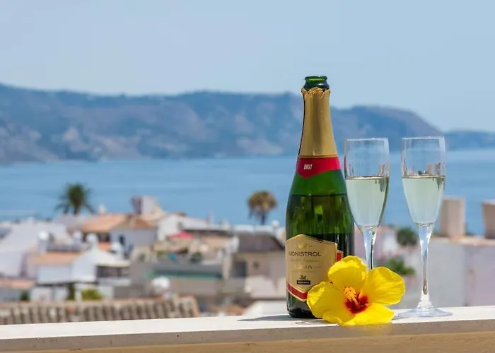 Old Town Nerja, Stunning Sea Views * Nerja