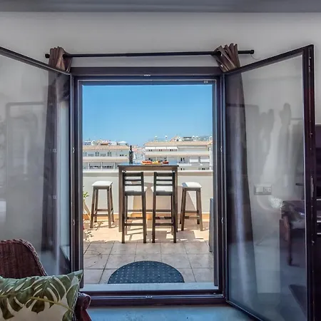 Old Town Nerja, Stunning Sea Views Нерха