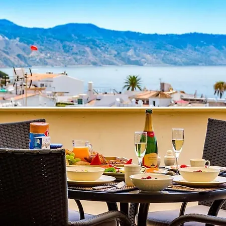 Apartment Old Town Nerja, Stunning Sea Views *