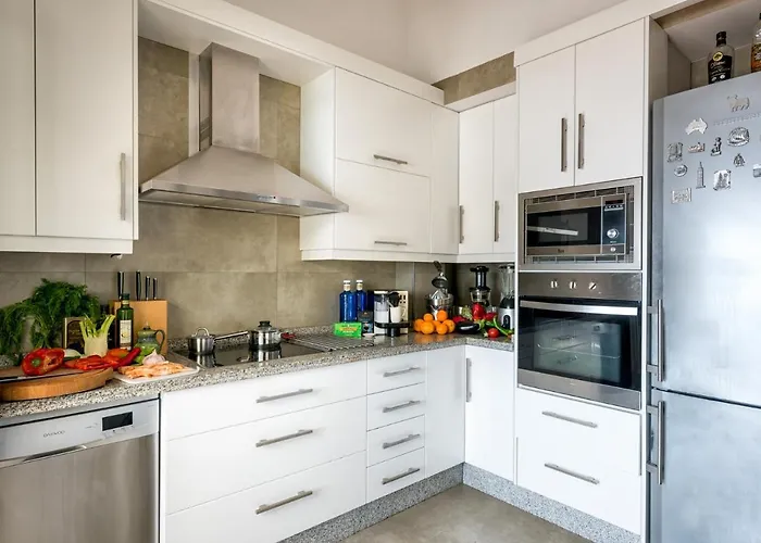 Old Town Nerja, Stunning Sea Views *