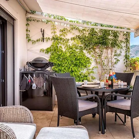 Old Town Nerja, Stunning Sea Views アパート ネルハ