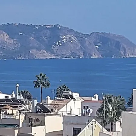 Old Town Nerja, Stunning Sea Views * נרחה