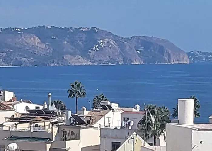 Old Town Nerja, Stunning Sea Views * נרחה