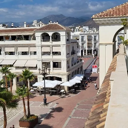 Old Town Nerja, Stunning Sea Views Apartament